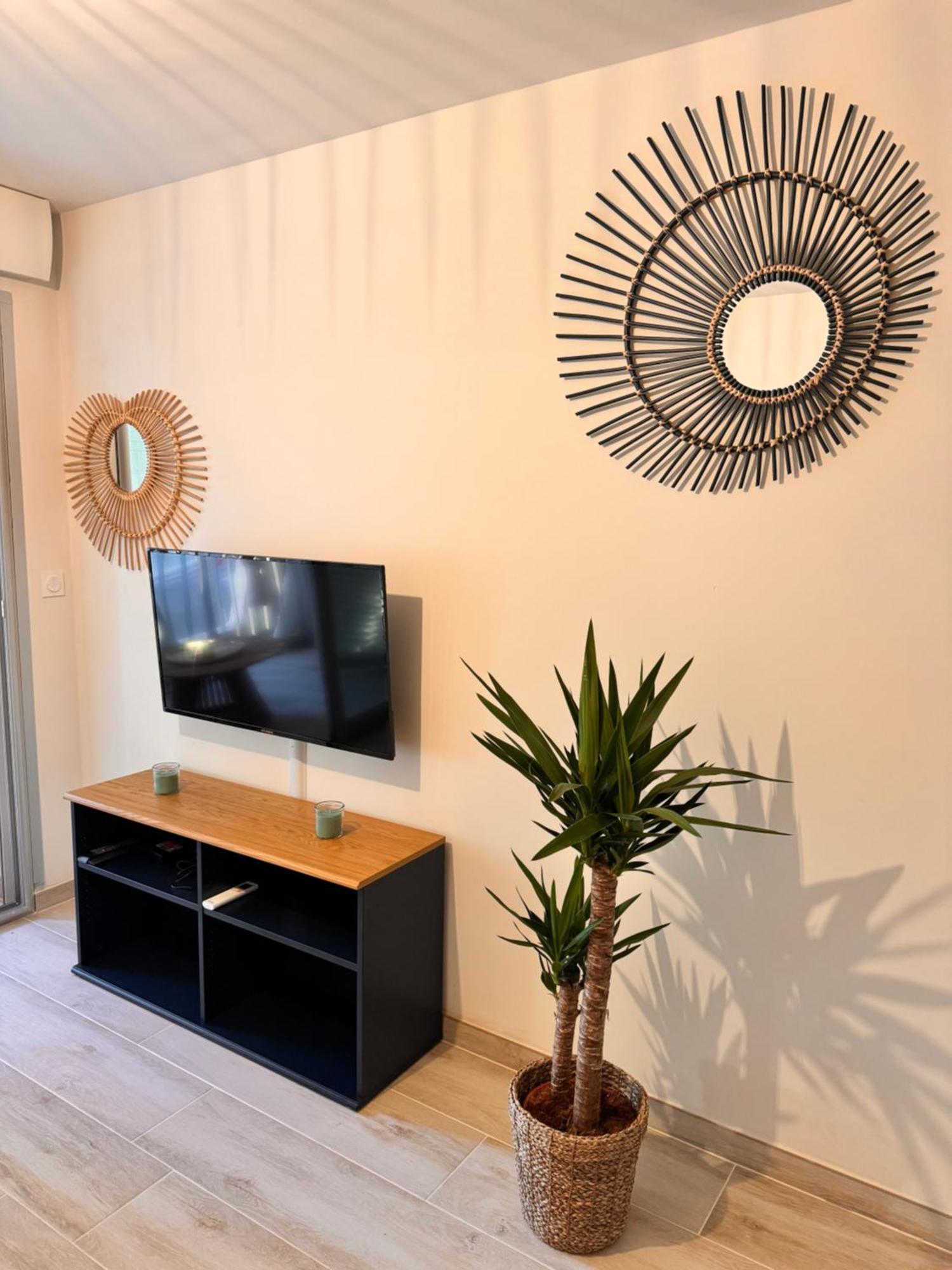 Les Appartements De Lina -Studio Maya 5 - Self Check-In - 拉格朗德默特 外观 照片